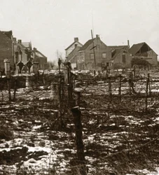 Alambre de púas, Nieuwkapelle, Flandes, Bélgica, c1914-c1918