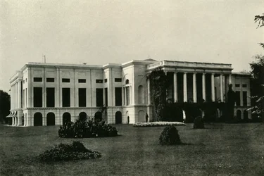Casa Barrackpore, Frente Norte