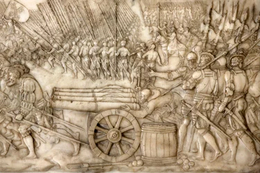 Basílica de San Denis, tumba de Francisco I rey de Francia y Claudia de Francia, relieve de la batalla de Marignano en 1515 - las tropas de la Antigua Confederación Suiza, Saint-Denis, Francia
