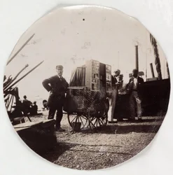 Fotógrafo de playa, c 1890