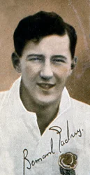 Bernard Gadney 1909-2000, jugador de rugby inglés, 1935
