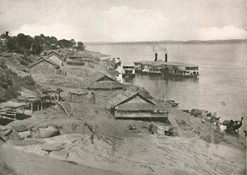 Bhamo - Vapor de correo de la flotilla de Irrawaddy en el embarcadero, 1900