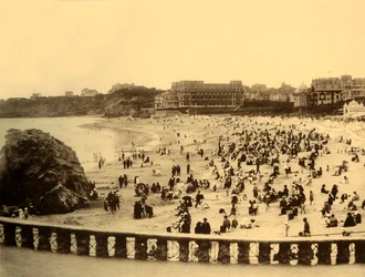 Biarritz - A la Grande Plage, c. 1930