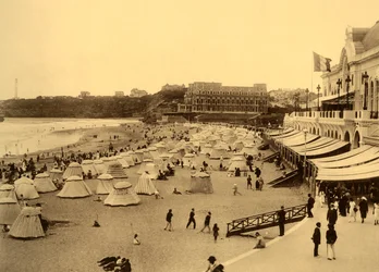 Biarritz - La Playa y el Casino Municipal, c1930
