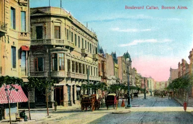 Boulevard Callao, Buenos Aires, Argentina, finales del siglo XIX o principios del siglo XX