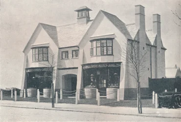 Bournville: dos de las tiendas del pueblo, c1900 1901-1902