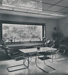 Sala de desayuno en una casa en Bucarest por Rudolf Frankel, 1942