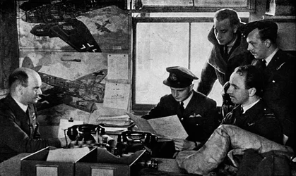 Oficiales de inteligencia militar británica de la Segunda Guerra Mundial, 1943