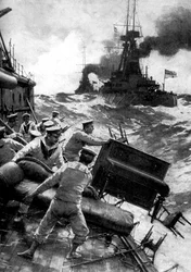 Marineros británicos arrojando lujos por la borda, Mar del Norte, Primera Guerra Mundial, 1914