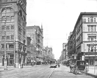 Broadway, norte desde Chestnut Street, St. Louis, Missouri, EE.UU.
