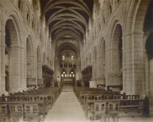 Iglesia de la Abadía de Buckfast, Interior, finales del siglo XIX-principios del siglo XX