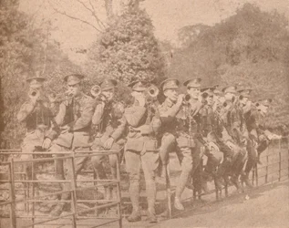 Cornetas practicando en un parque de Londres, c1915