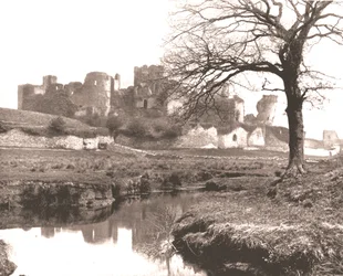 Castillo de Caerphilly, Gales, 1894