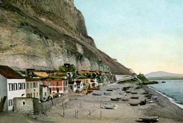Bahía Catalana, Gibraltar, siglo XX