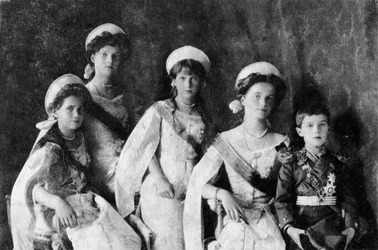 Hijos del Zar Nicolás II de Rusia, c. 1910