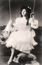 Christine Raynor, actriz, 1907