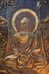 Pagoda budista Chua Thien Lam Go. Buda Shakyamuni sentado en la pose de meditación. Thay Ninh, Vietnam