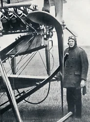Churchill se interesó en los aviones y previó las mayores posibilidades, 1914, 1945
