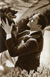 Clive Brook, actor inglés, 1933