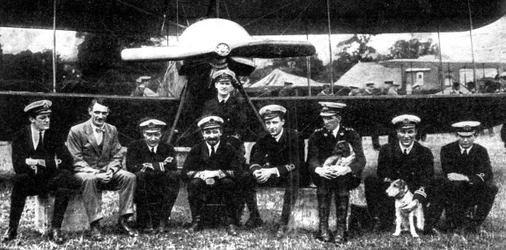 Comandante Samson, Cuerpo Aéreo de la Marina Real, Primera Guerra Mundial, 1914