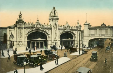 Exposición de la Coronación, entrada de Wood Lane, Londres, 1911