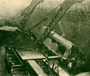 Grúas en el trabajo después de un accidente, 1930