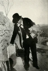Cézanne con pintura y paleta, c1900, 1947