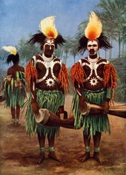 Bailarines de la región del Río Fly, Papúa Nueva Guinea, 1920