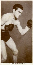 Dave Crowley, boxeador británico, 1938