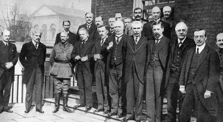 David Lloyd George, Primer Ministro Británico, con algunos de sus colegas, 1917