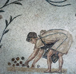 (detalle) de un mosaico romano mostrando la recolección de frutas, siglo II