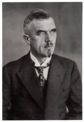 Dr. Ludwig Duerr, diseñador de dirigibles alemán, finales del siglo XIX o principios del siglo XX, 1933