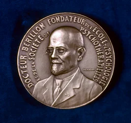 Edgar Berillon, psicólogo francés, 1929