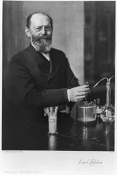 Emil Fischer, químico orgánico alemán, 1904
