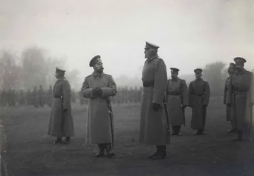 El Emperador Nicolás II y el Gran Duque Nikolai Nikolaevich en Baranovichi, septiembre de 1914