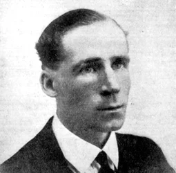 Ernest Raymond 1888-1974, novelista británico, principios del siglo XX