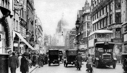 Calle Fleet vista desde el lado opuesto de Salisbury Court, Londres, 1926-1927