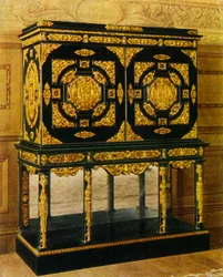 Gabinete flamenco de ébano con monturas doradas, 1938