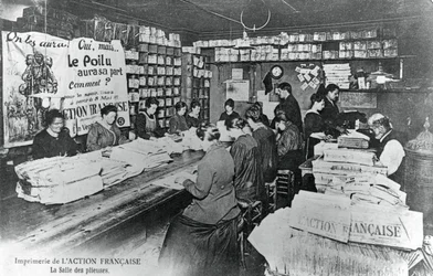 Sala de máquinas plegadoras, imprenta del periódico L