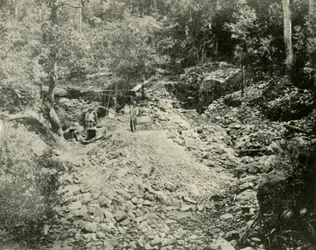 Buscadores de oro en el trabajo, 1901