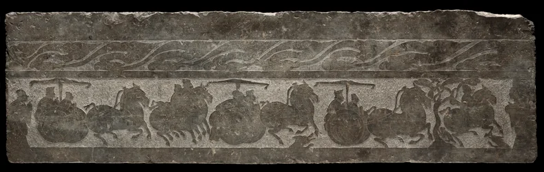Relieve funerario con procesión de carros, siglo II
