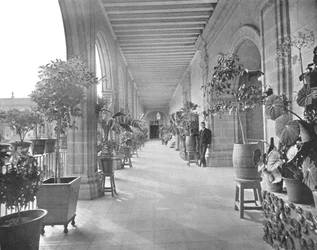 Galería de la Escuela de La Paz Vizcaínas, Ciudad de México, México, c1900