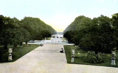 Jardines del Palacio de Hampton Court, Londres, Siglo XX