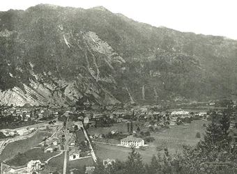 Vista general de la ciudad de Interlaken, Suiza, 1895