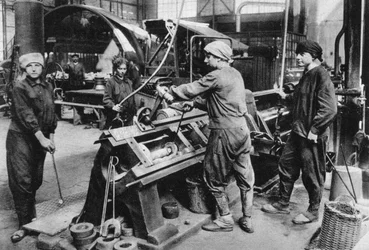 Fábrica de municiones del estado alemán, Primera Guerra Mundial, 1917