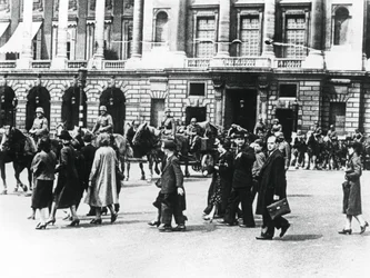 Tropas alemanas en el París ocupado, junio de 1940