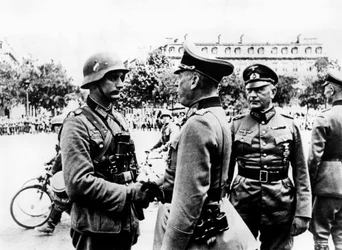 Desfile de la victoria alemana tras la captura de París, junio 1940