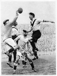 Acción en la portería en Clapton Orient, Londres, 1926-1927