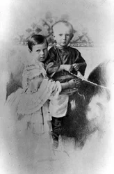 Gran Duquesa María Alexandrovna y Gran Duque Sergei Alexandrovich de Rusia, c1860-c1862