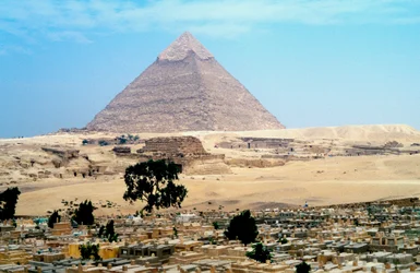 Gran Pirámide de Keops en Giza, Egipto, 4ª dinastía, Reino Antiguo, siglo XXVI a.C.